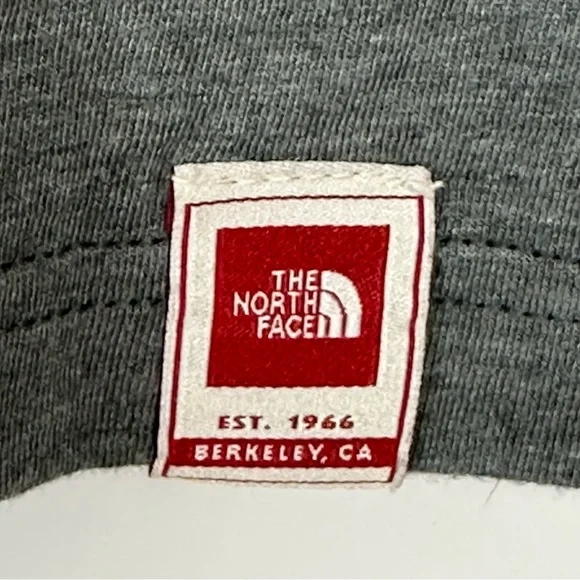 The North Face Tshirt - Picture 5 of 8